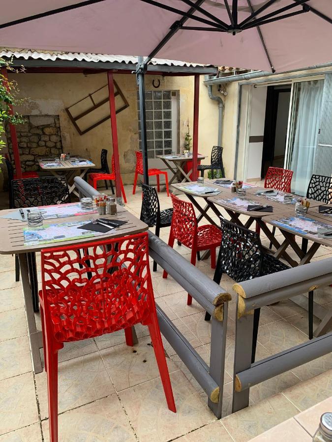 Hôtel Restaurant de l'Union Mirambeau (Charente-Maritime) Exterior foto