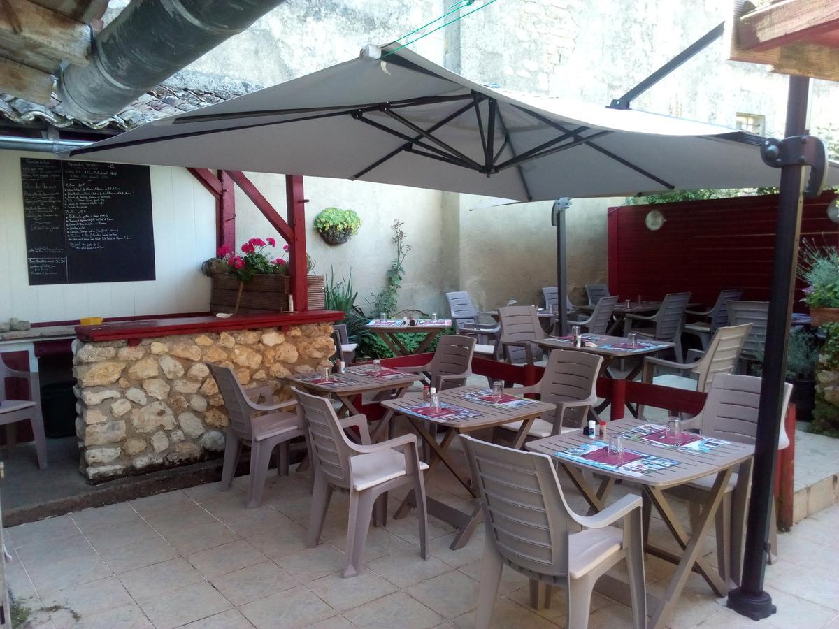 Hôtel Restaurant de l'Union Mirambeau (Charente-Maritime) Exterior foto